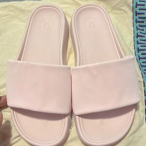 Lululemon pink size 5